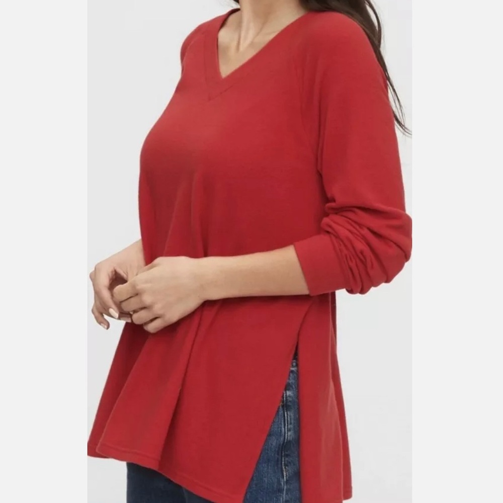 NWT Gap V Neck Maternity Nursing Shirt
